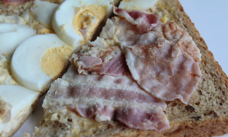 Tesco Egg & Bacon Sandwich, egg, bacon ingredients