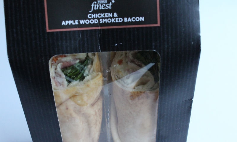 Tesco Finest Chicken Applewood Smoked Bacon Flatbread, packaging